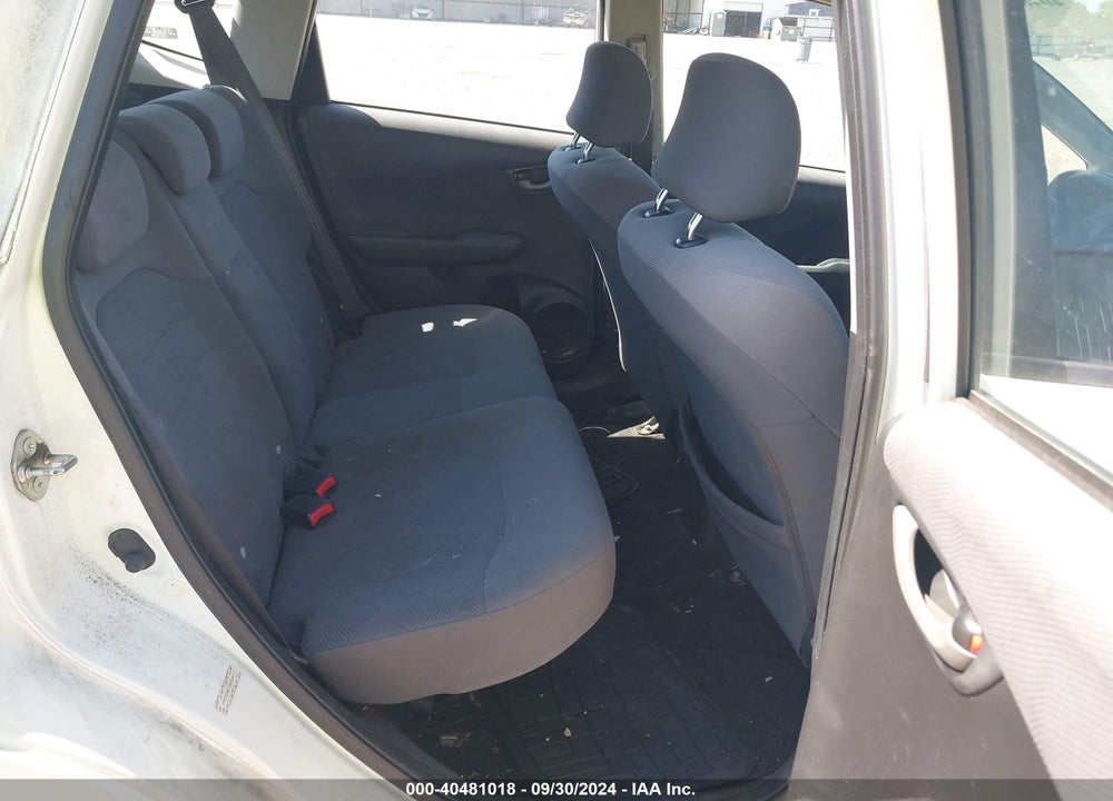 2009 HONDA FIT VIN: JHMGE88279S052407