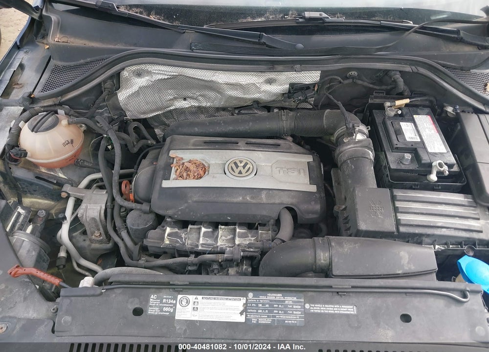 2011 VOLKSWAGEN TIGUAN S VIN: WVGBV7AX2BW508271