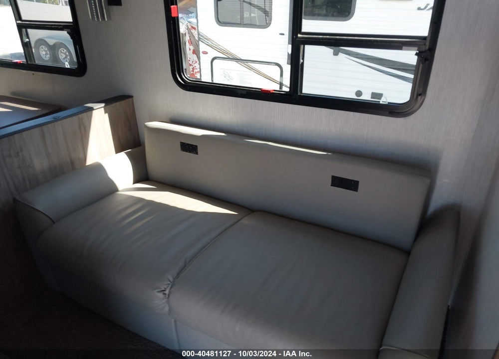 2021 PALOMINO TRAVEL TRLR VIN: 4X4TPAH24MN055493