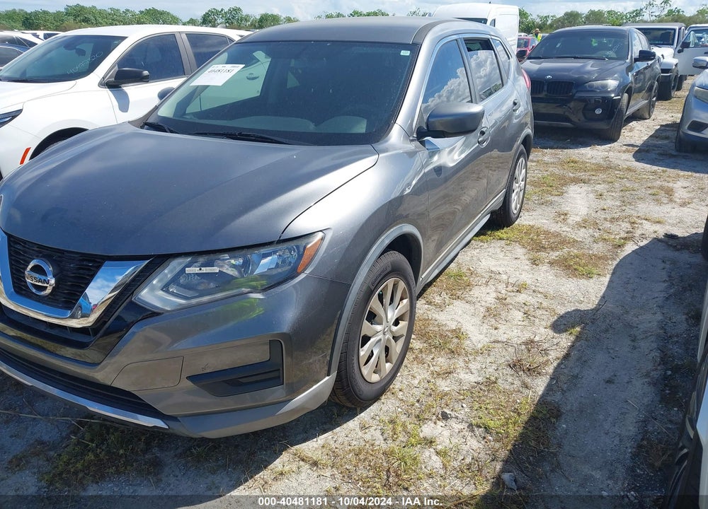 2017 NISSAN ROGUE S VIN: KNMAT2MT0HP565945