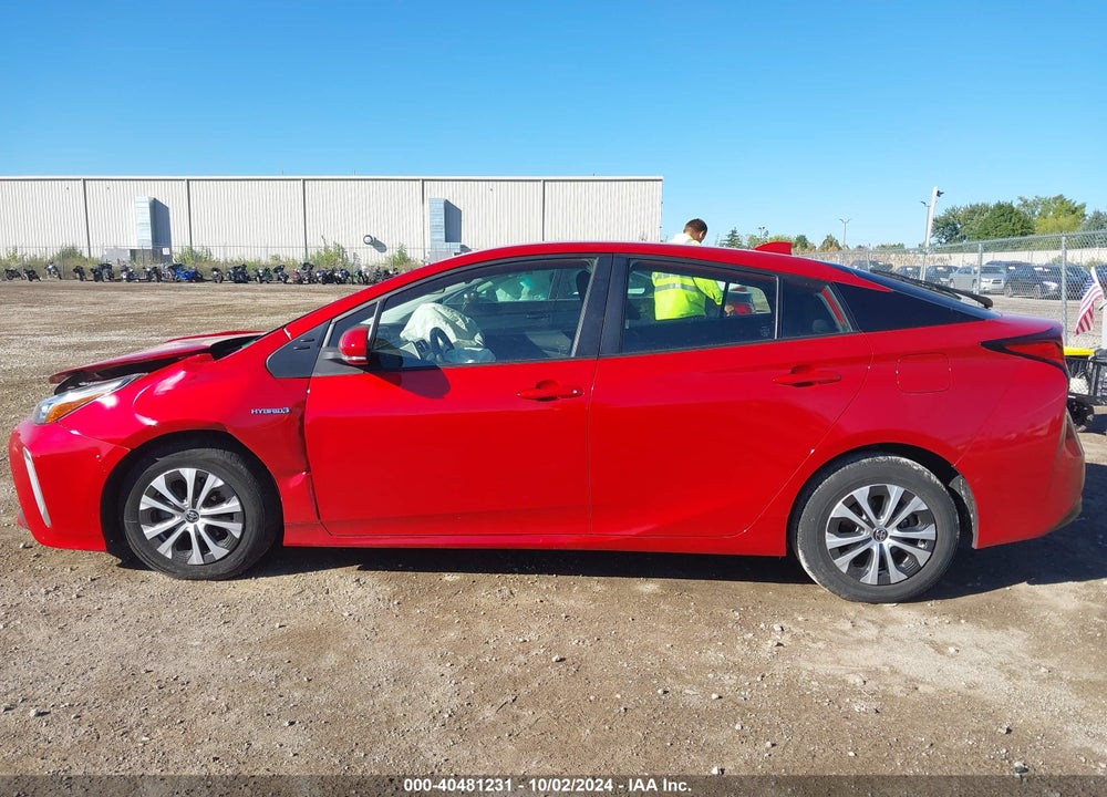 2022 TOYOTA PRIUS LE AWD-E VIN: JTDL9MFU5N3035417