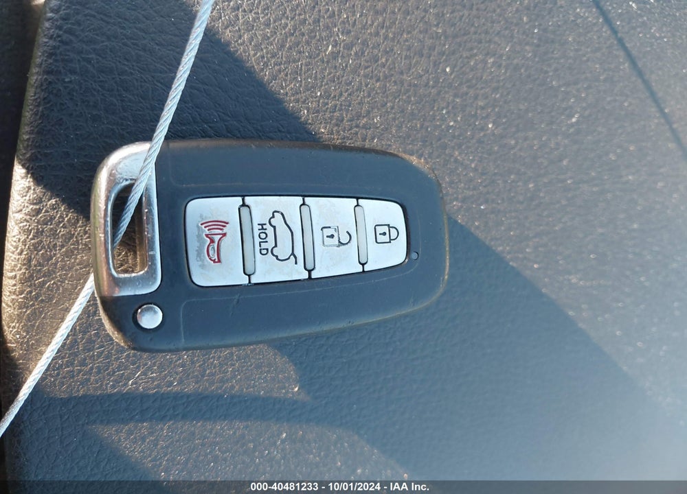2013 KIA SORENTO EX VIN: 5XYKUDA68DG386335