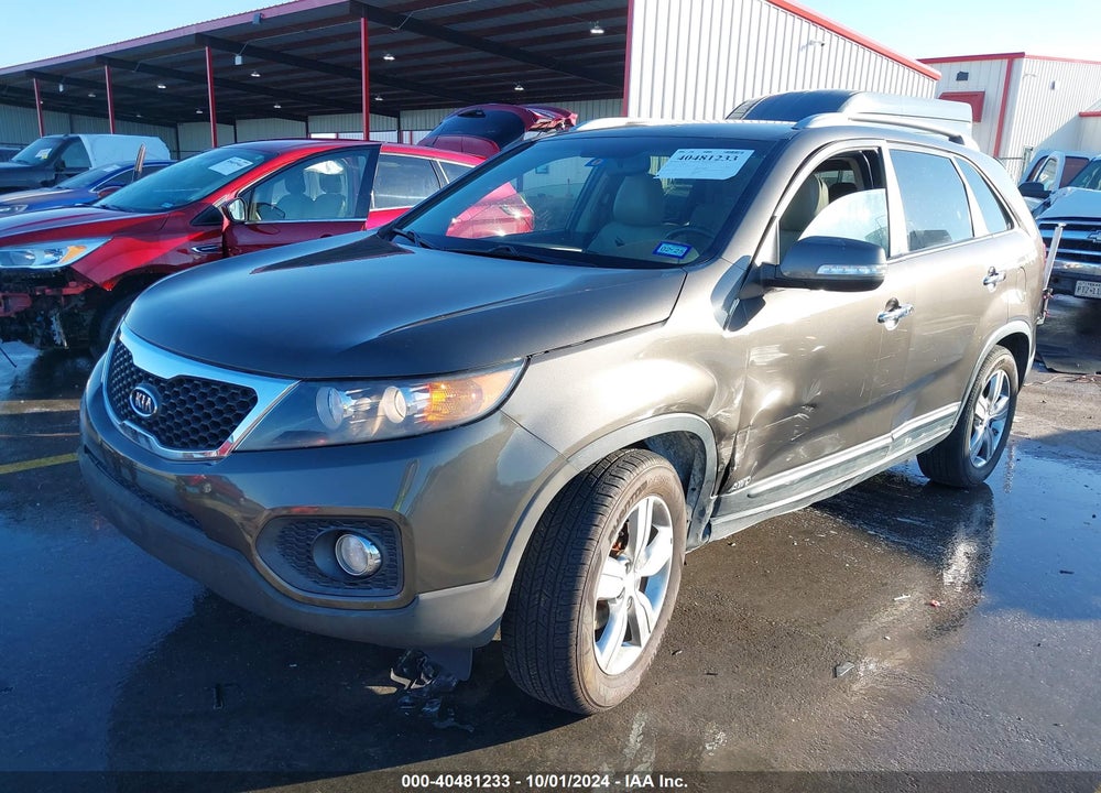 2013 KIA SORENTO EX VIN: 5XYKUDA68DG386335