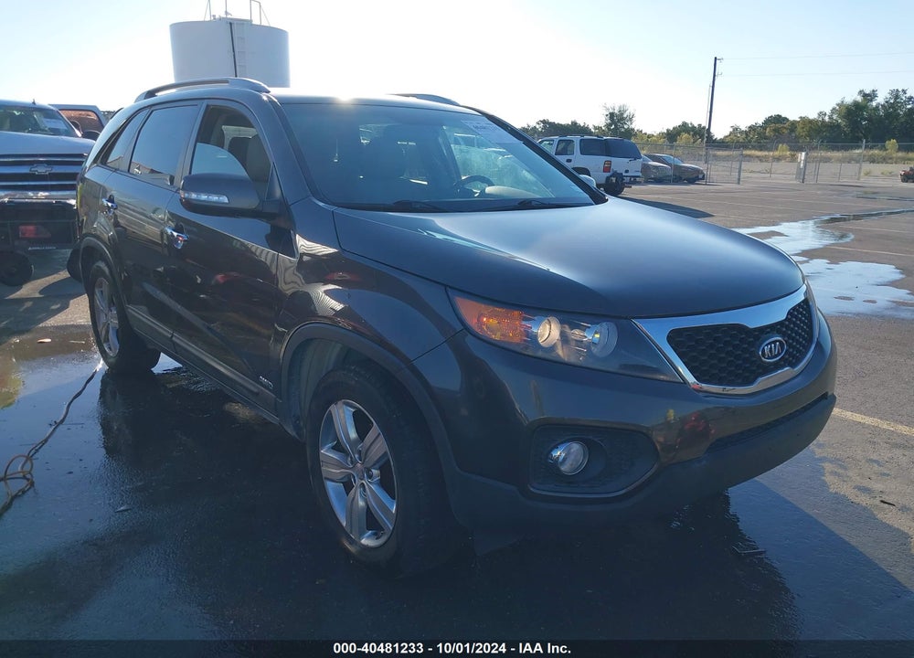 2013 KIA SORENTO EX VIN: 5XYKUDA68DG386335