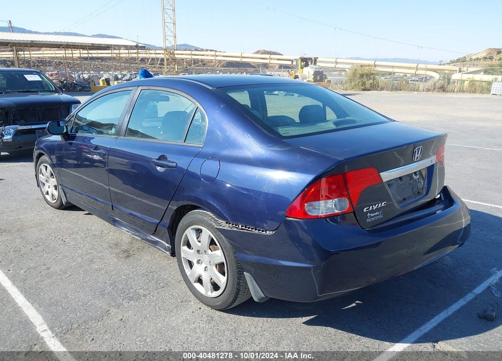 2010 HONDA CIVIC LX VIN: 19XFA1F55AE028742