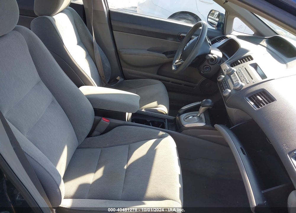 2010 HONDA CIVIC LX VIN: 19XFA1F55AE028742