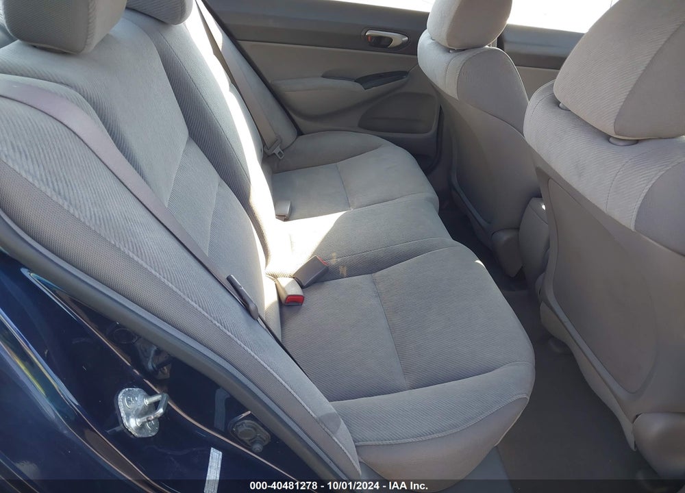 2010 HONDA CIVIC LX VIN: 19XFA1F55AE028742