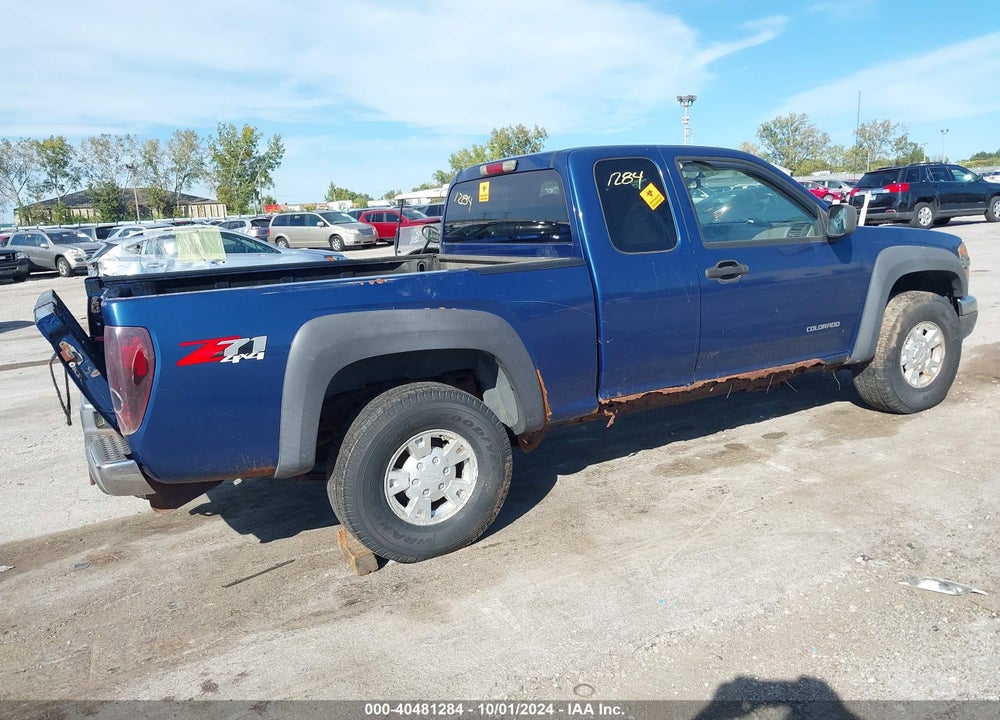 2005 CHEVROLET COLORADO VIN: 1GCDT196958124198