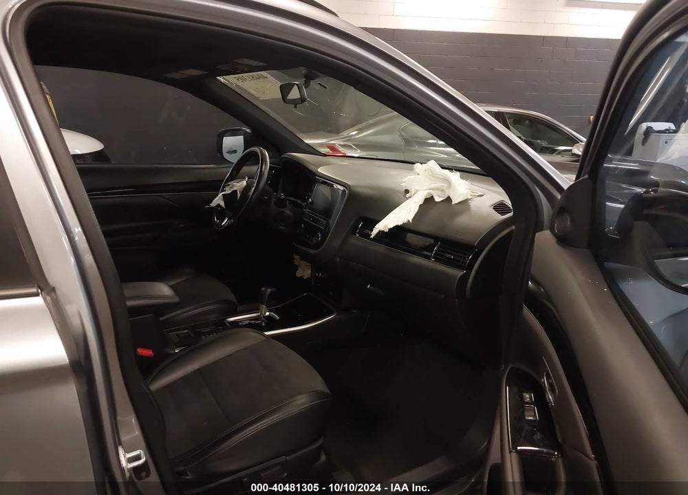 2019 MITSUBISHI OUTLANDER LE VIN: JA4AD3A36KZ025187