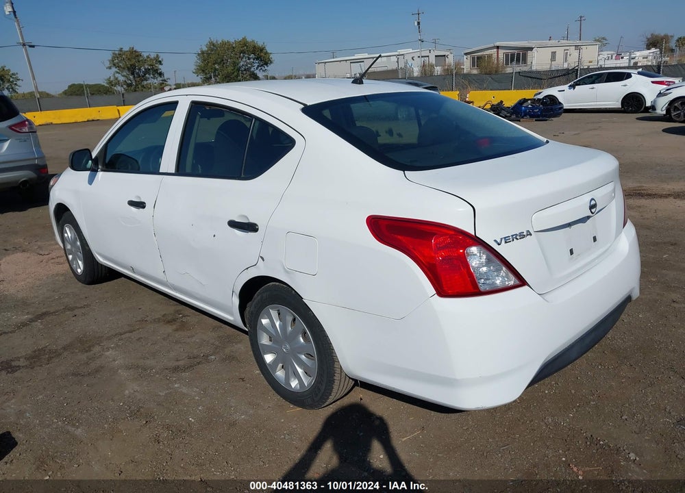 2015 NISSAN VERSA 1.6 S+ VIN: 3N1CN7AP4FL930047