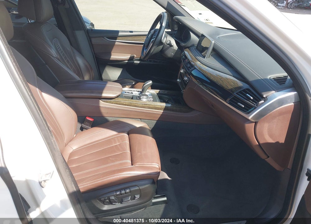 2018 BMW X5 SDRIVE35I VIN: 5UXKR2C57J0X07744