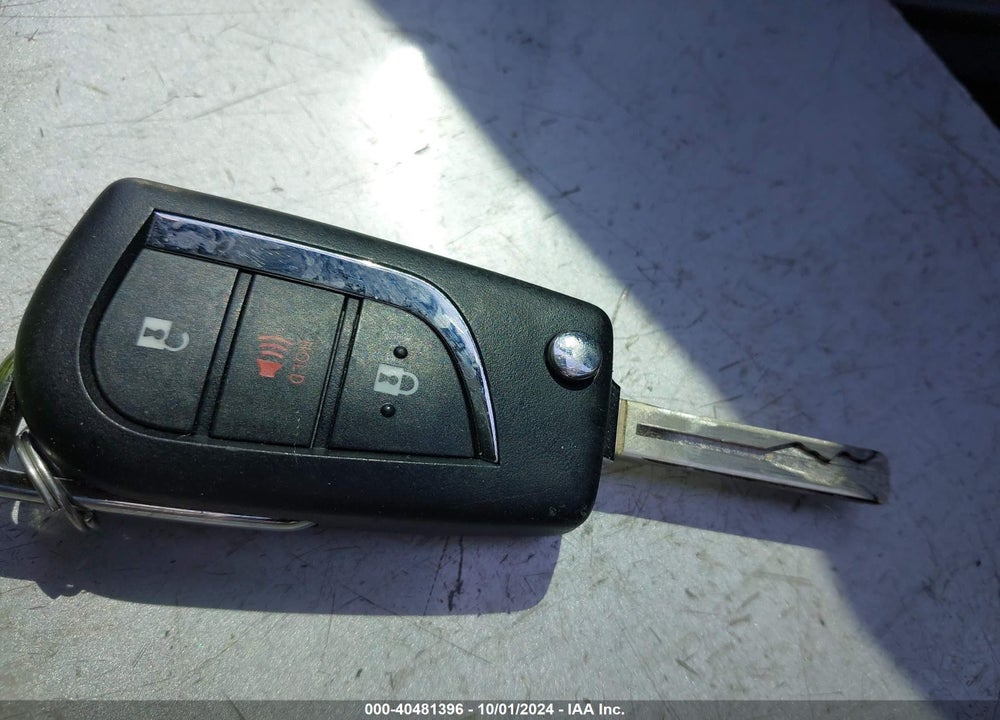 2022 TOYOTA RAV4 VIN: 2T3F1RFV1NC278652