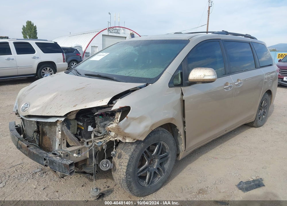 2013 TOYOTA SIENNA LIMITED V6 7 PASSENGER VIN: 5TDYK3DC1DS333877
