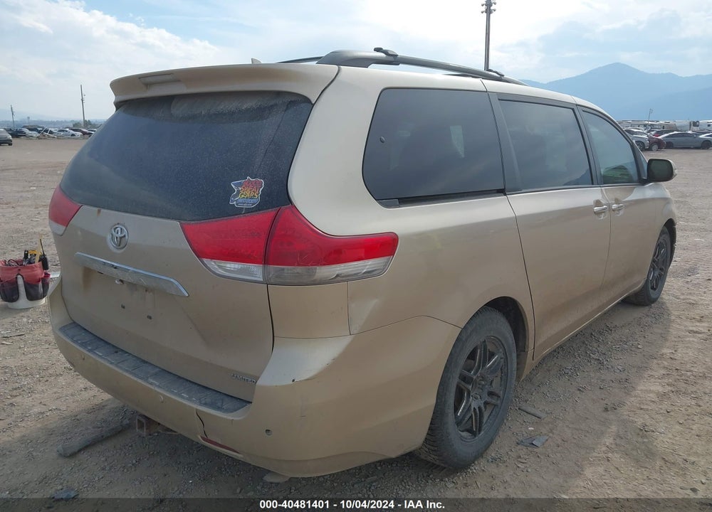 2013 TOYOTA SIENNA LIMITED V6 7 PASSENGER VIN: 5TDYK3DC1DS333877