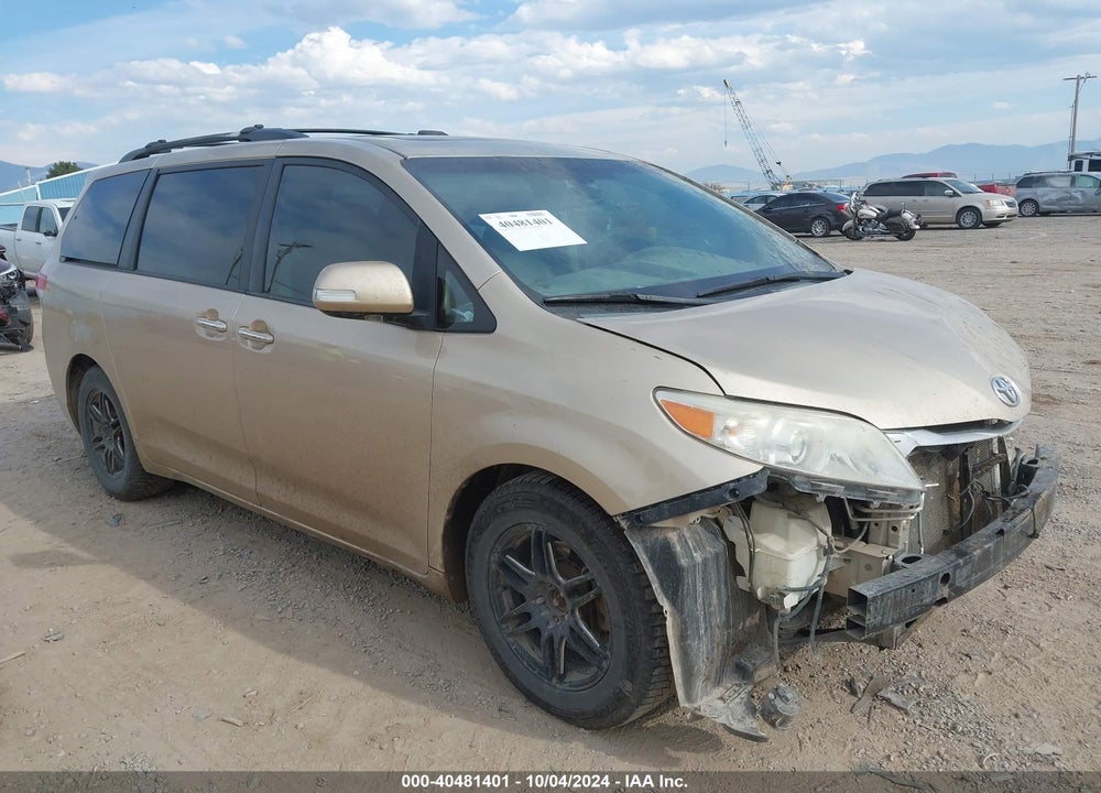 2013 TOYOTA SIENNA LIMITED V6 7 PASSENGER VIN: 5TDYK3DC1DS333877