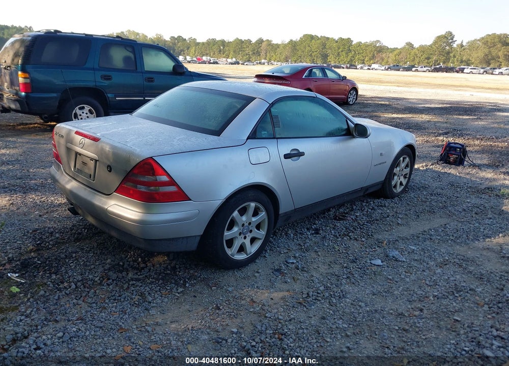 1999 MERCEDES-BENZ SLK 230 KOMPRESSOR VIN: WDBKK47F3XF128887