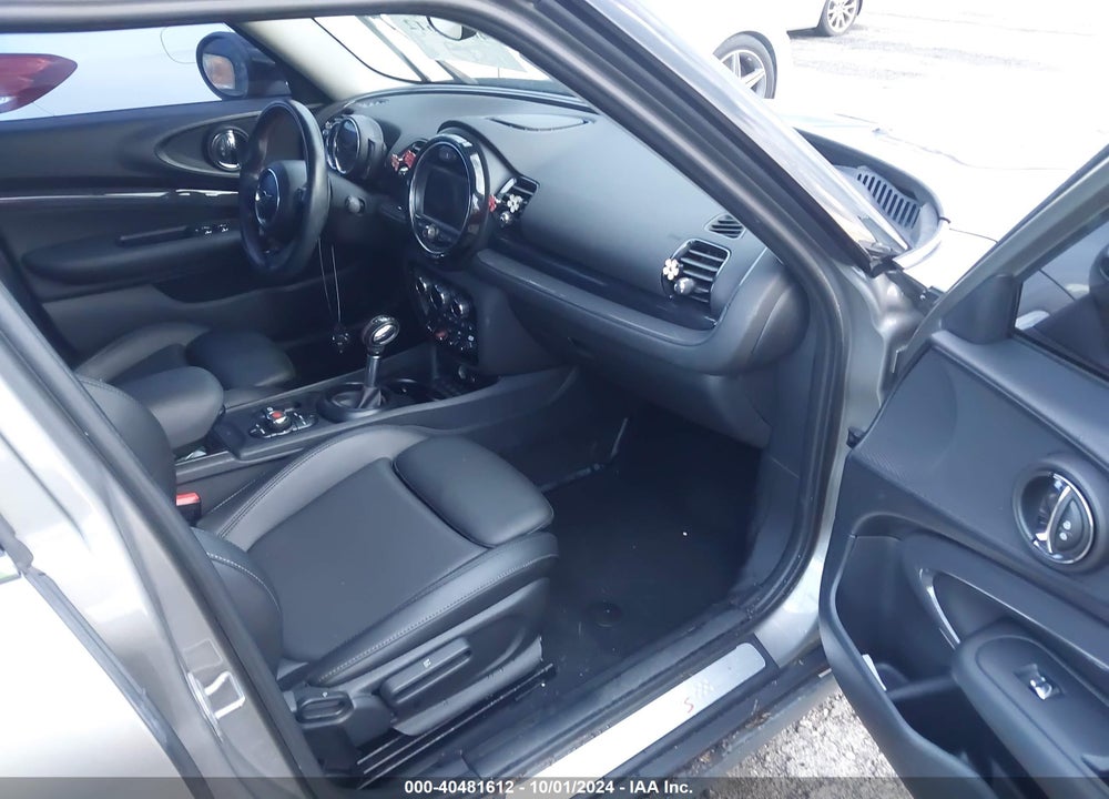 2019 MINI CLUBMAN COOPER S VIN: WMWLN9C52K2E51884