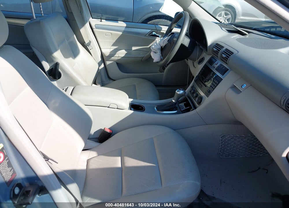 2006 MERCEDES-BENZ C 230 SPORT VIN: WDBRF52H26F729806