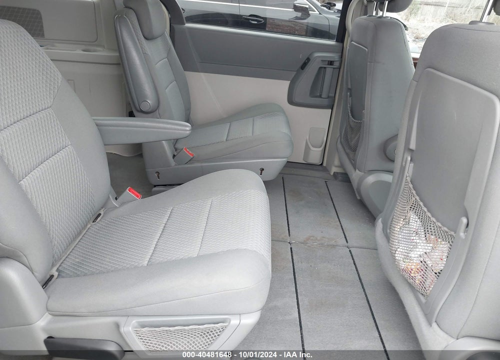 2010 CHRYSLER TOWN & COUNTRY TOURING VIN: 2A4RR5D15AR442870