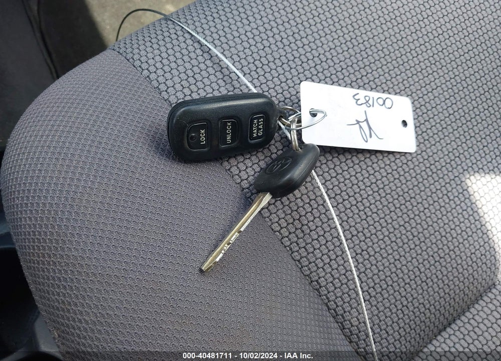 2005 TOYOTA MATRIX/XR VIN: 2T1KR32E55C472409