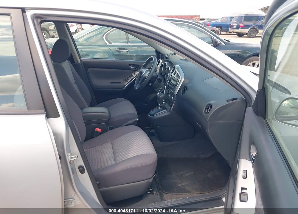 2005 TOYOTA MATRIX/XR VIN: 2T1KR32E55C472409