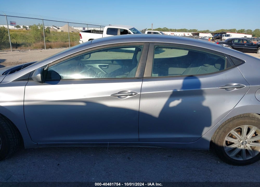 2016 HYUNDAI ELANTRA SE VIN: 5NPDH4AE9GH750747