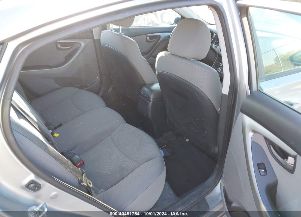 2016 HYUNDAI ELANTRA SE VIN: 5NPDH4AE9GH750747