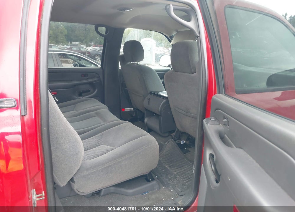 2005 CHEVROLET SILVERADO 1500 LS VIN: 2GCEK13T951390586