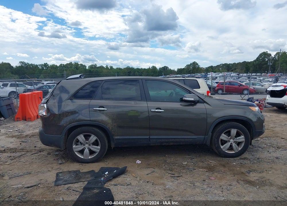 2013 KIA SORENTO EX VIN: 5XYKU4A60DG418257