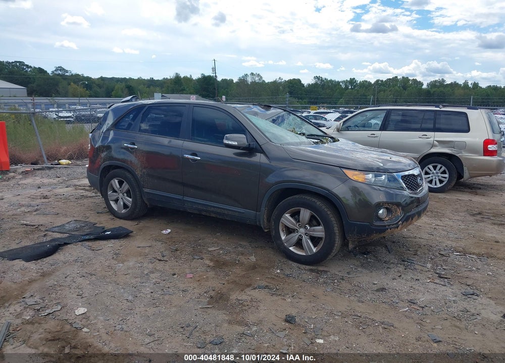 2013 KIA SORENTO EX VIN: 5XYKU4A60DG418257