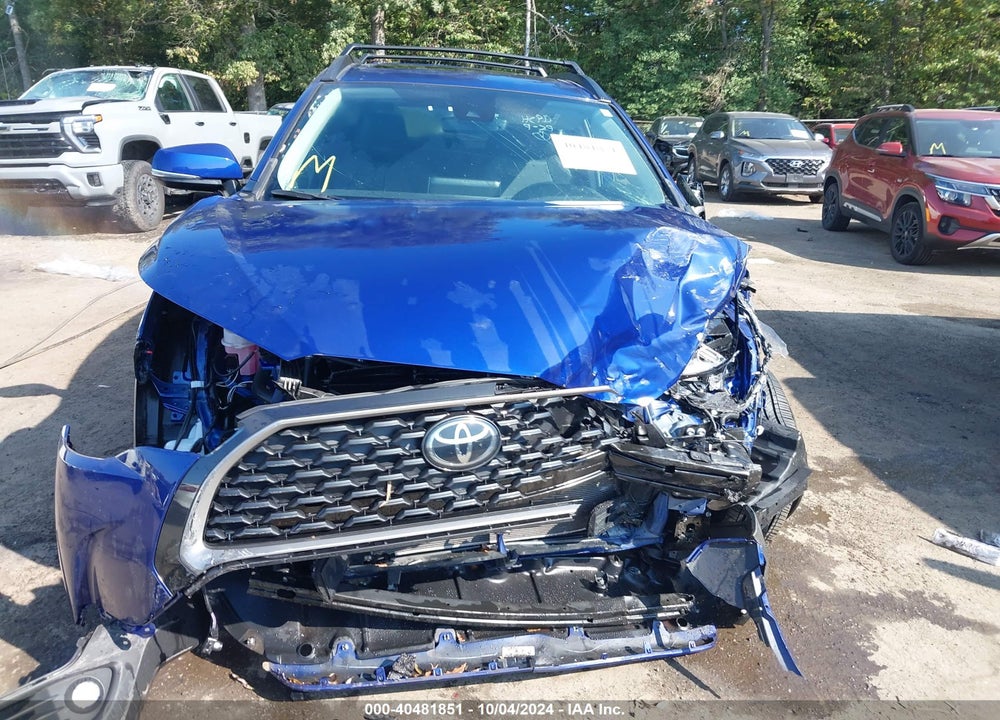 2022 TOYOTA COROLLA CROSS XLE VIN: 7MUDAABG5NV039935