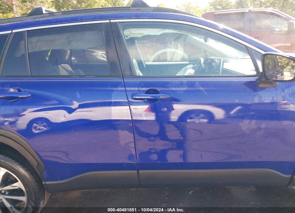 2022 TOYOTA COROLLA CROSS XLE VIN: 7MUDAABG5NV039935