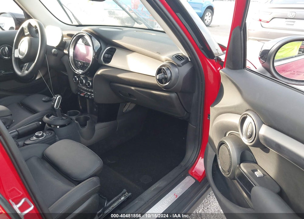 2022 MINI HARDTOP COOPER S VIN: WMW53DK04N2R31188