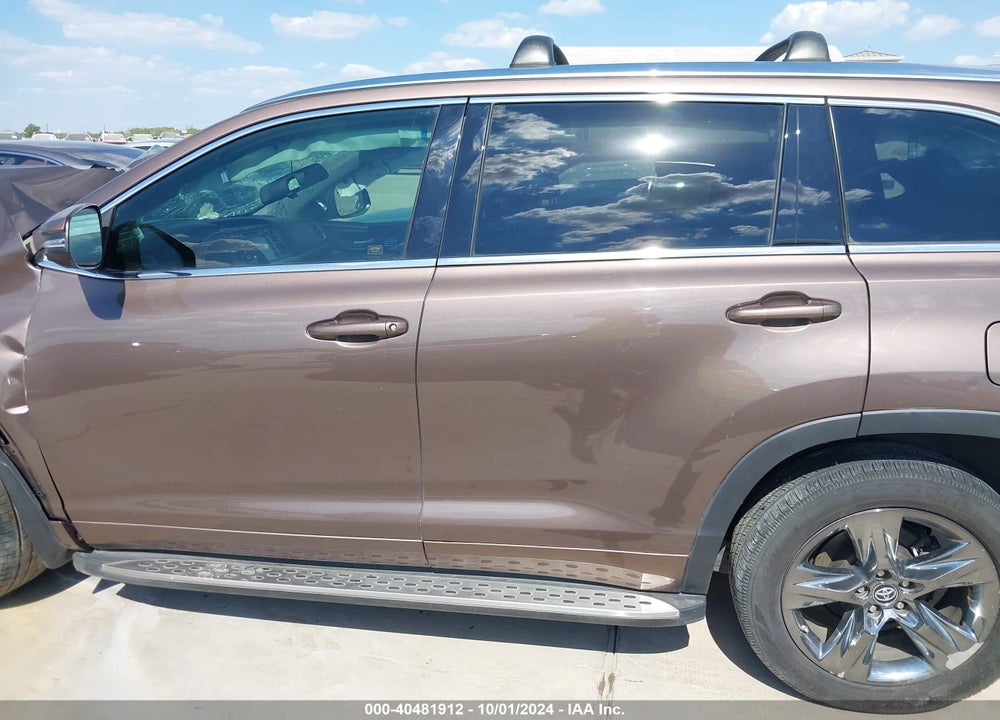 2017 TOYOTA HIGHLANDER LIMITED/PLATINUM VIN: 5TDYZRFH2HS211400