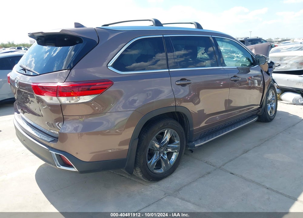 2017 TOYOTA HIGHLANDER LIMITED/PLATINUM VIN: 5TDYZRFH2HS211400
