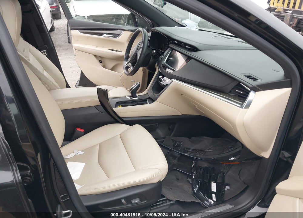 2019 CADI XT5 VIN: 1GYKNAR52K2283594