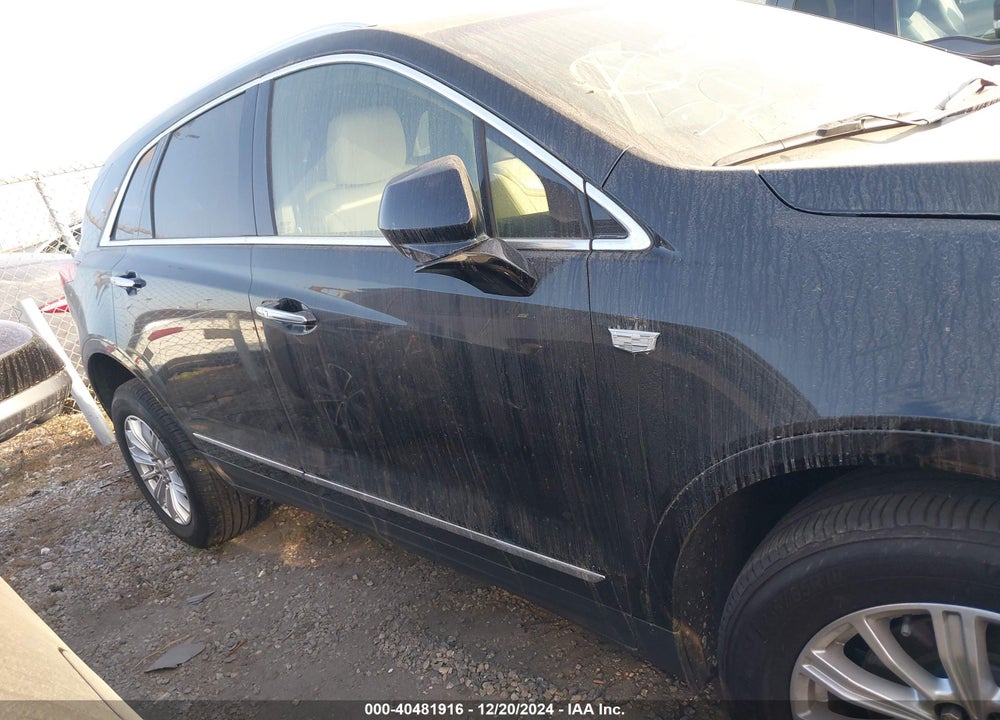 2019 CADI XT5 VIN: 1GYKNAR52K2283594