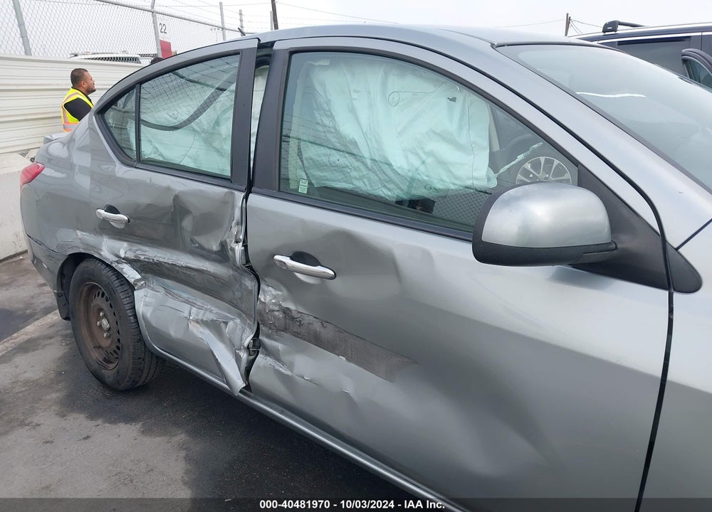 2013 NISSAN VERSA 1.6 SV VIN: 3N1CN7AP6DL887120