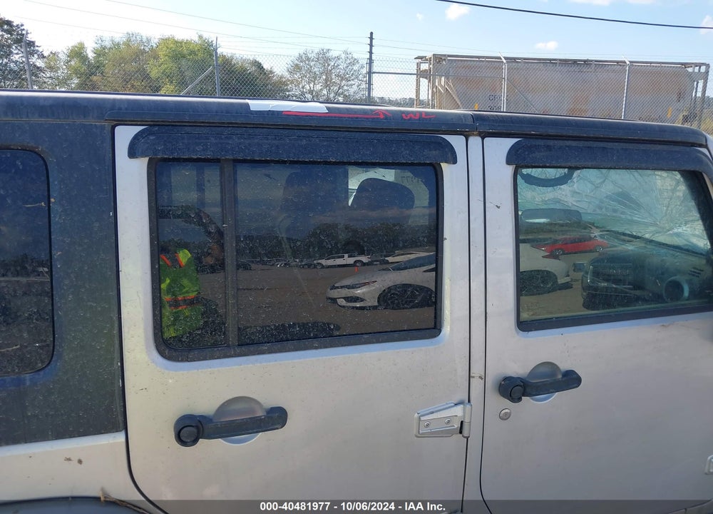 2008 JEEP WRANGLER UNLIMITED SAHARA VIN: 1J4GA59178L576001