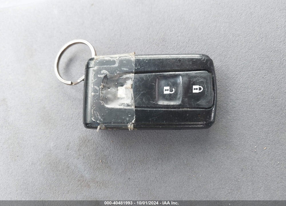 2005 TOYOTA PRIUS VIN: JTDKB20U457047385