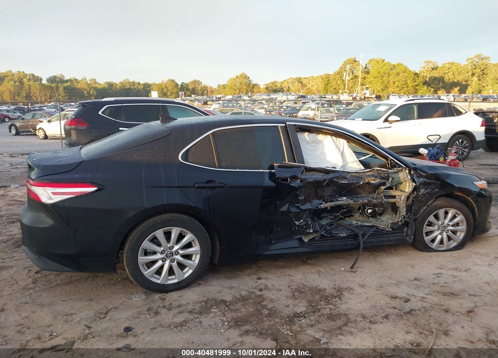 2019 TOYOTA CAMRY LE VIN: 4T1B11HK6KU176155