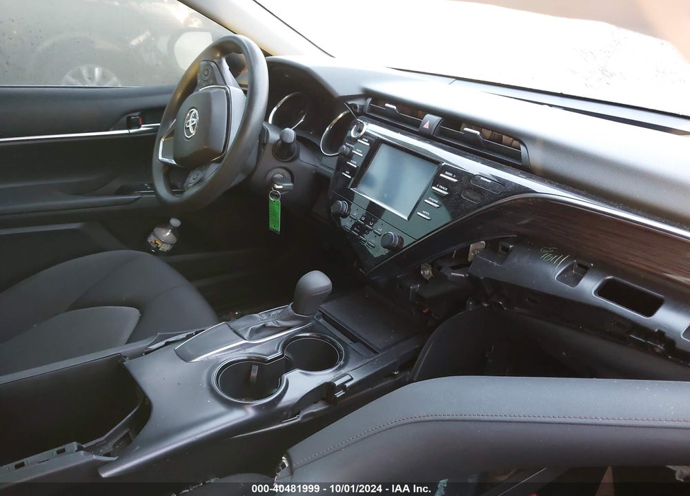 2019 TOYOTA CAMRY LE VIN: 4T1B11HK6KU176155
