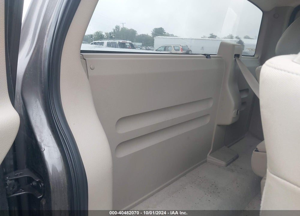 2005 FORD F-150 STX/XLT VIN: 1FTRF04W75KC64428