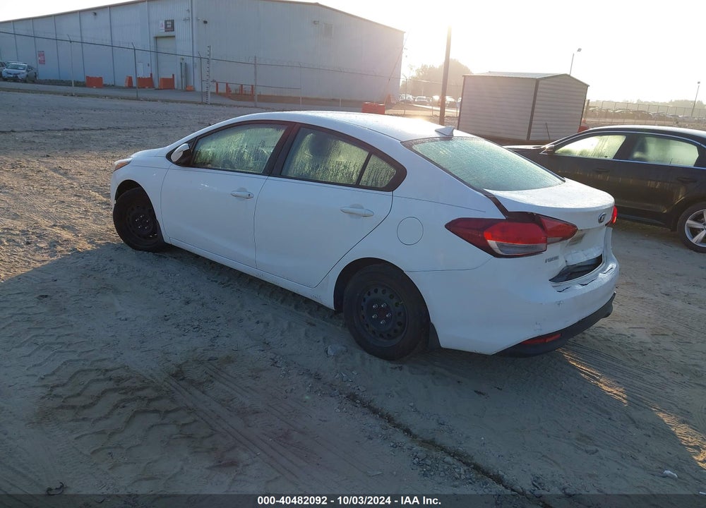 2017 KIA FORTE LX VIN: 3KPFK4A77HE065549