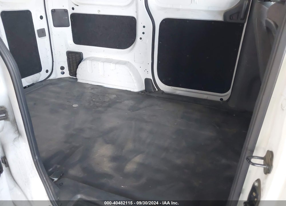 2017 NISSAN NV200 S VIN: 3N6CM0KN2HK710397