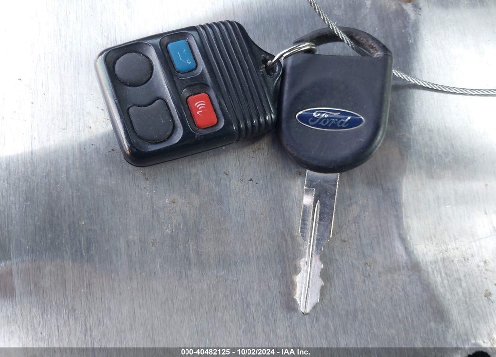 2003 FORD EXPEDITION XLT VIN: 1FMPU16L33LB54145