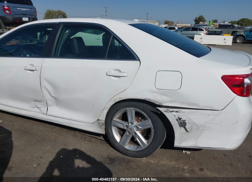 2013 TOYOTA CAMRY SE VIN: 4T1BF1FK5DU694992