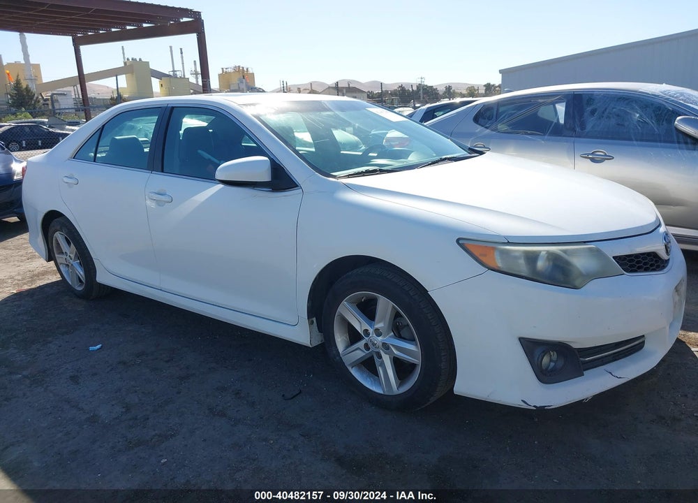 2013 TOYOTA CAMRY SE VIN: 4T1BF1FK5DU694992