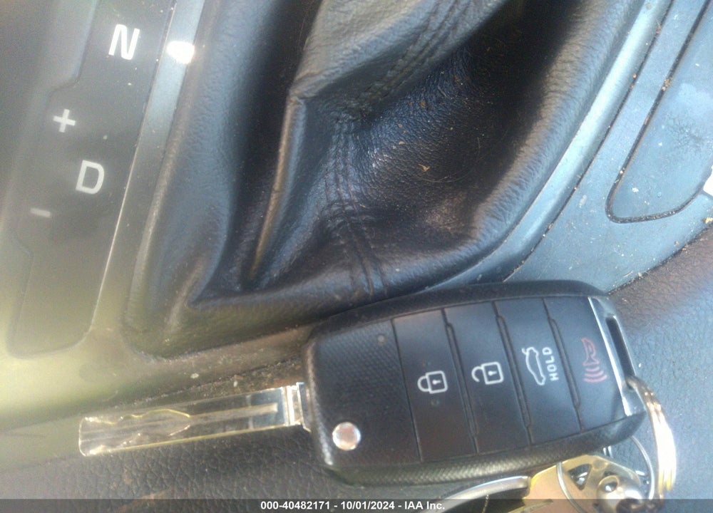 2015 KIA OPTIMA VIN: KNAGM4A78F5623512