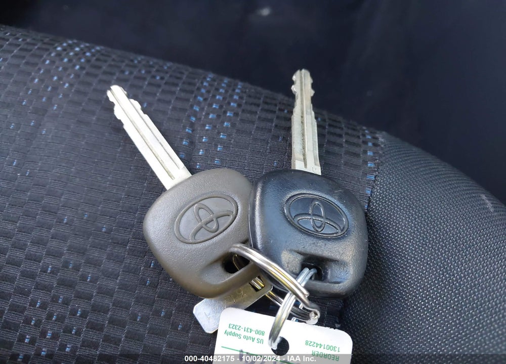 2011 TOYOTA COROLLA S VIN: 2T1BU4EE1BC742618
